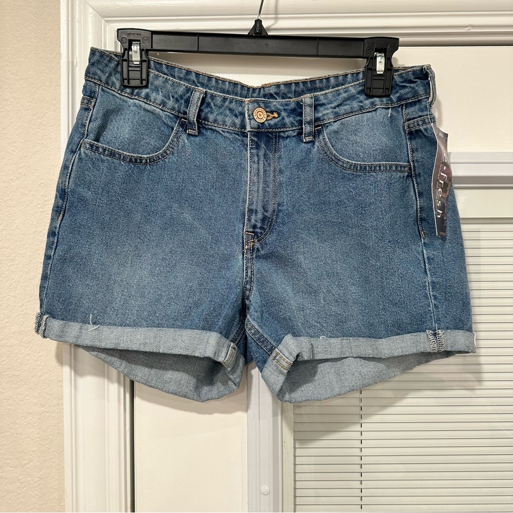 3/ $20 Cuffed Denim everyday Jean Shorts size 8